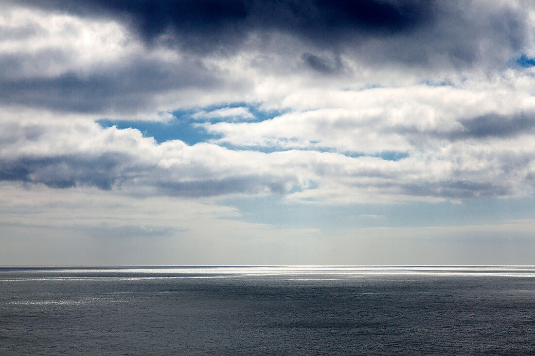 Blick von den Kreidefelsen auf die Ostsee, Nationalpark Jasmund, Rügen, Ostsee,  Mecklenburg-Vorpommern, Deutschland