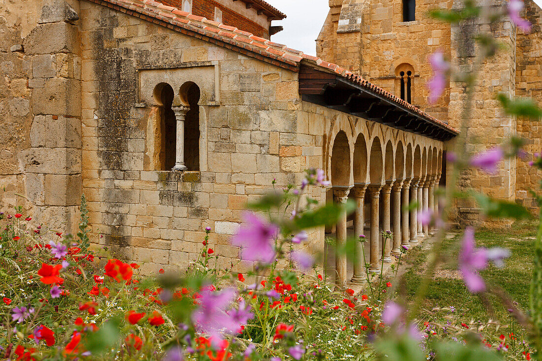 Monasterio de San Miguel de Escalada, monastry, 10th. century, Romanesque, Mozarabic, near Leon, Camino Frances, Way of St. James, Camino de Santiago, pilgrims way, UNESCO World Heritage, European Cultural Route, province of Leon, Old Castile, Castile-Leo