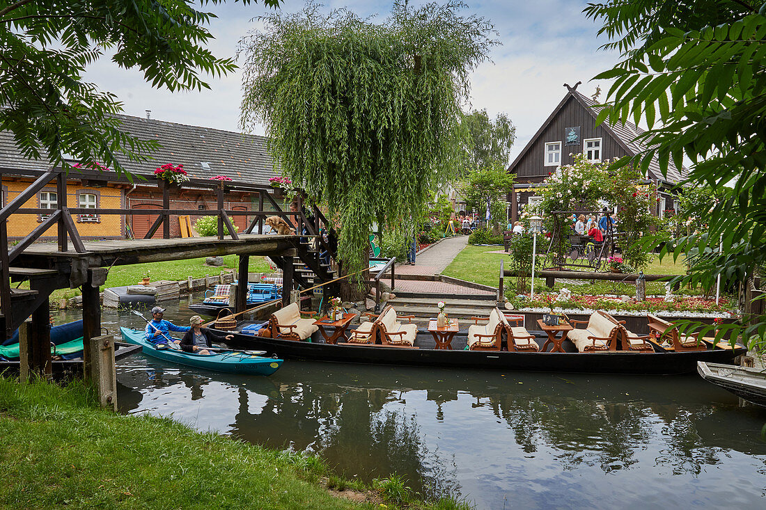 Kahnfahrten im Spreewald in Leipe, Brandenburg, Deutschland