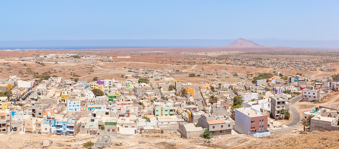 Luftaufnahme von Espargos, Hauptstadt der Insel Sal, Kap Verde, Atlantik, Afrika