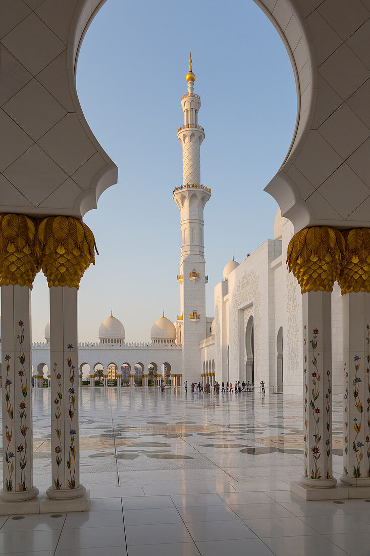 Innerhalb der Scheich Zayed Grand Moschee, Abu Dhabi, Vereinigte Arabische Emirate, Mittlerer Osten