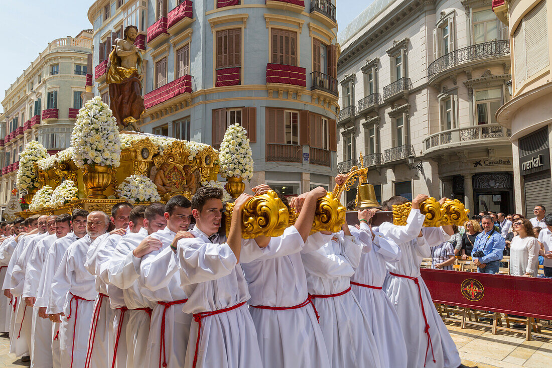 Locals taking part in the Resurrection Parade on Easter Sunday, Malaga, Costa del Sol, Andalusia, Spain, Europe