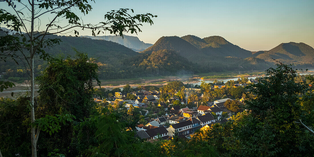 'Blick vom Berg Phousi; Luang Prabang, Provinz Luang Prabang, Laos'