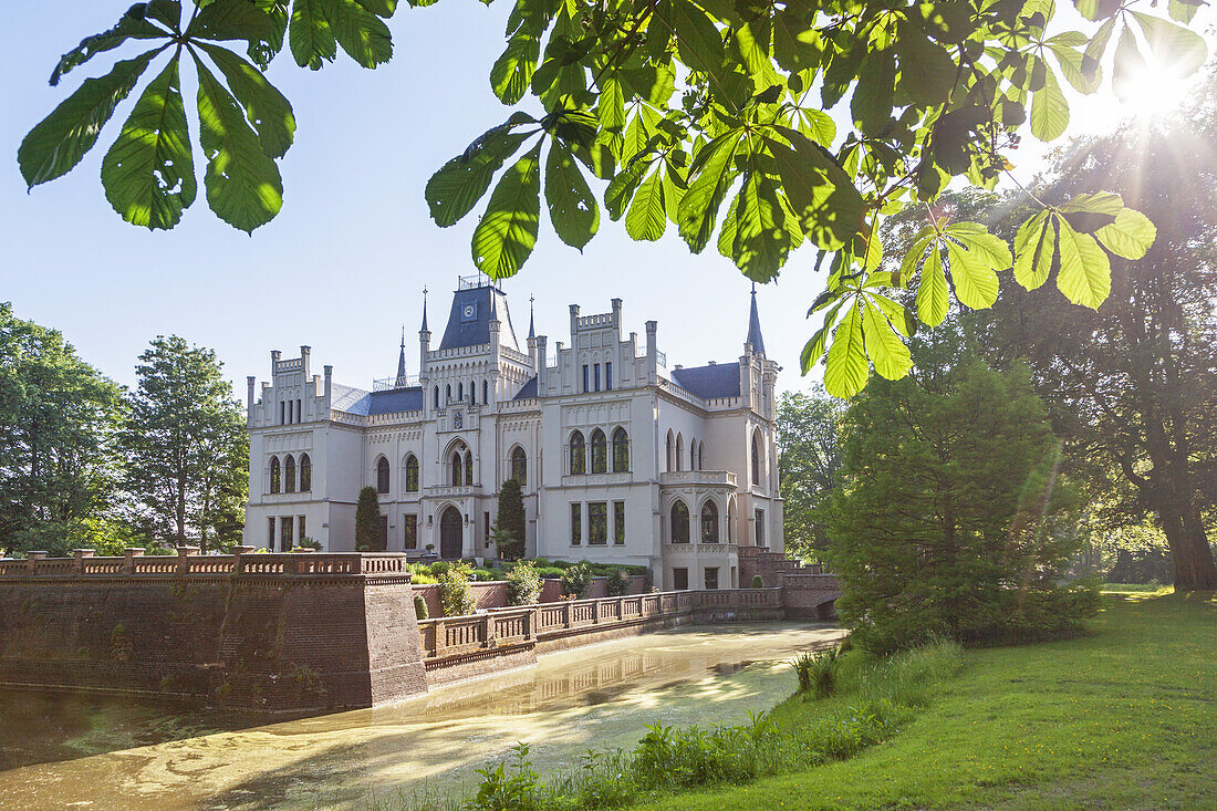 Schloss Evenburg in Leer, Ostfriesland, Niedersachsen, Norddeutschland, Deutschland, Europa