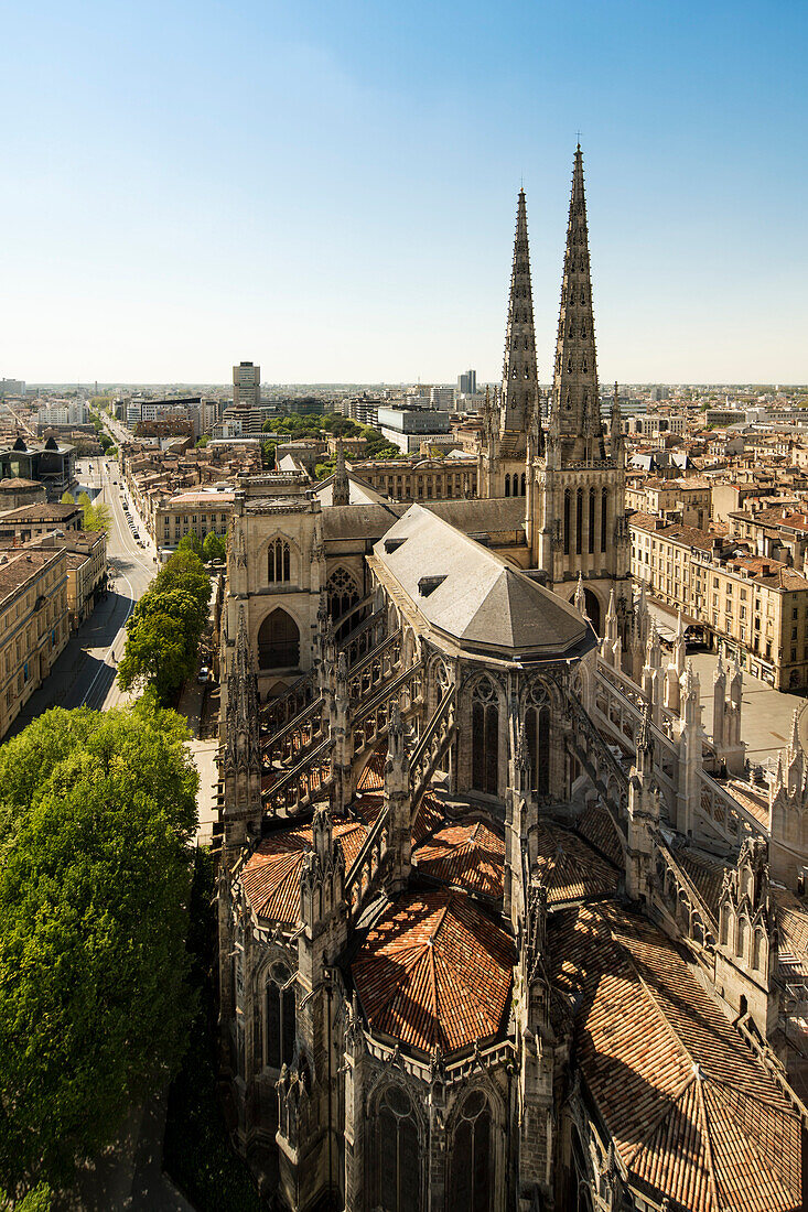 Overhead of the choir of Cathédrale Saint-André cathedral