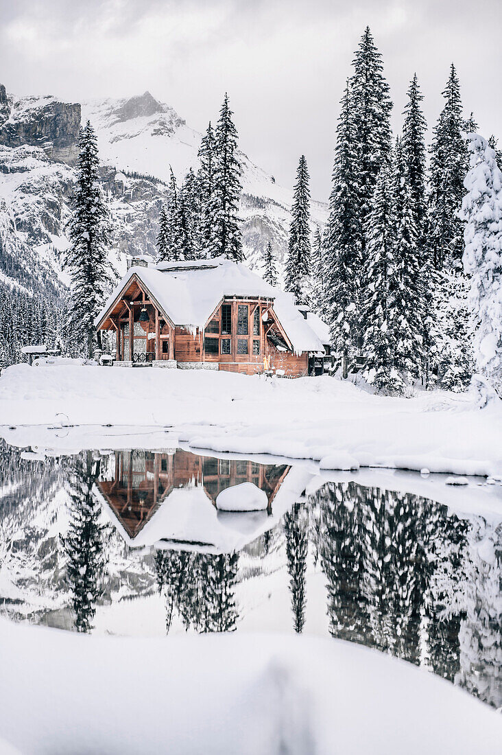 Emerald Lake Lodge, Emerald Lake, Yoho Nationalpark, British Columbia, Kanada, Nordamerika