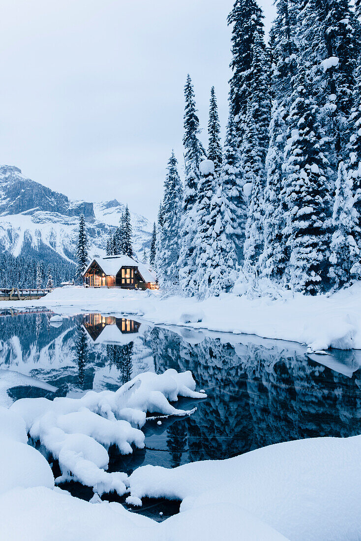 Emerald Lake Lodge, Emerald Lake, Yoho Nationalpark, British Columbia, Kanada, Nordamerika