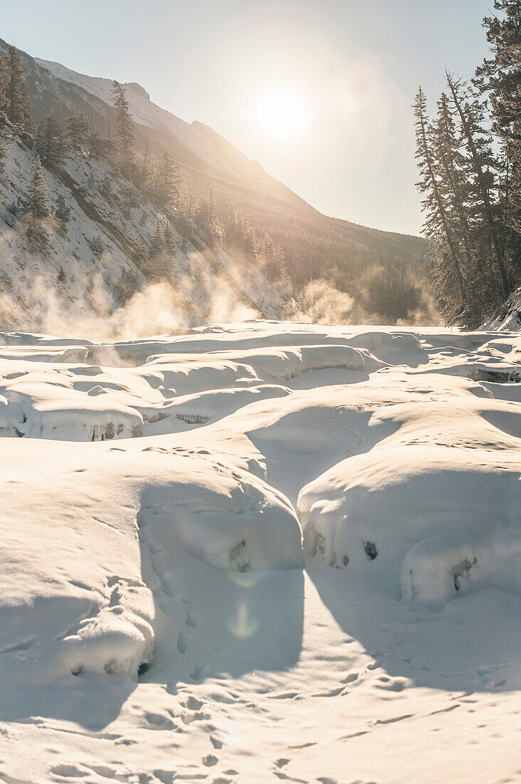 Sunrise at Banff Town, Bow Valley, Banff National Park, Alberta, Kanada, north america