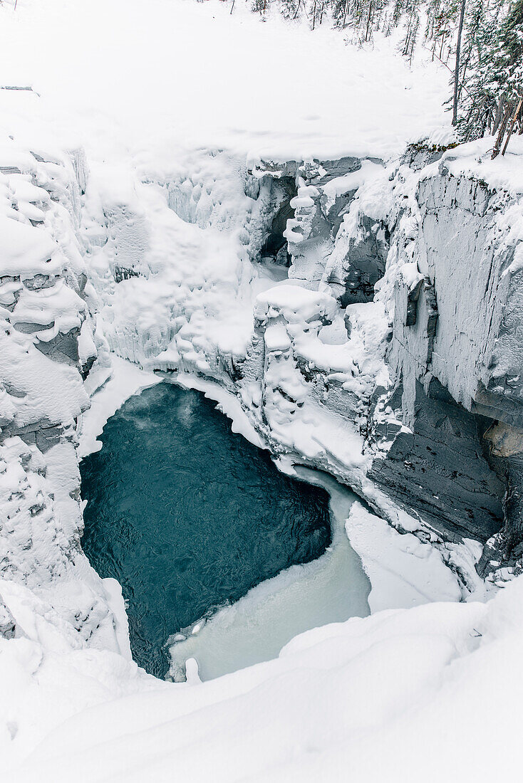 canyon at sunwapta falls, sunwapta falls, Jasper National Park, Alberta, Kanada, north america