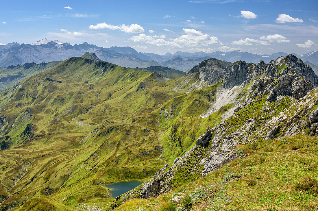 Blick auf Iglsee und Weißgrubenkopf, Stierkarkopf, Riedingtal, Radstädter Tauern, Niedere Tauern, Kärnten, Österreich