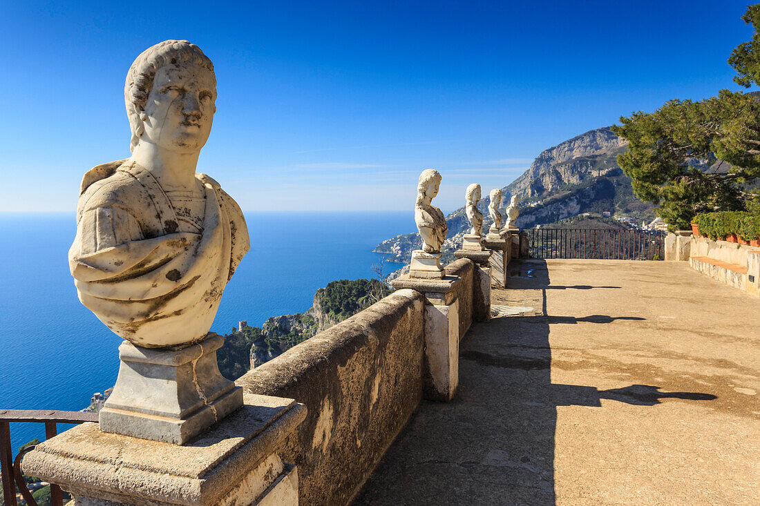 Stunning Terrace of Infinity, Gardens of Villa Cimbrone, Ravello, Amalfi Coast, UNESCO World Heritage Site, Campania, Italy, Europe