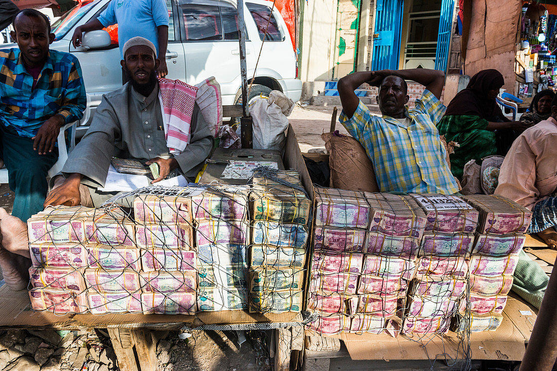 Money changer in the market of Hargeisa, Somaliland, Somalia, Africa
