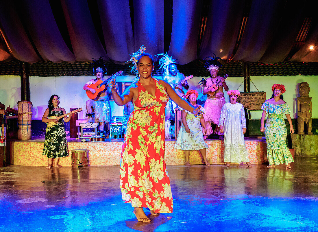 Kari Kari Cultural Ballet Show, Hanga Roa, Easter Island, Chile, South America