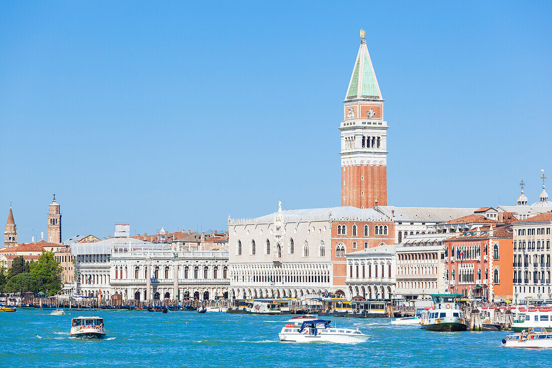 Campanile tower, Palazzo Ducale (Doges Palace), Bacino di San Marco (St. Marks Basin), Venice, UNESCO World Heritage Site, Veneto, Italy, Europe
