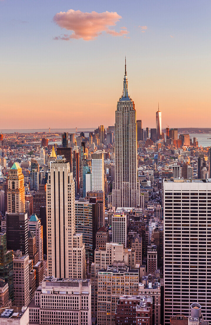 Manhattan skyline, New York skyline, Empire State Building, sunset, New York City, United States of America, North America