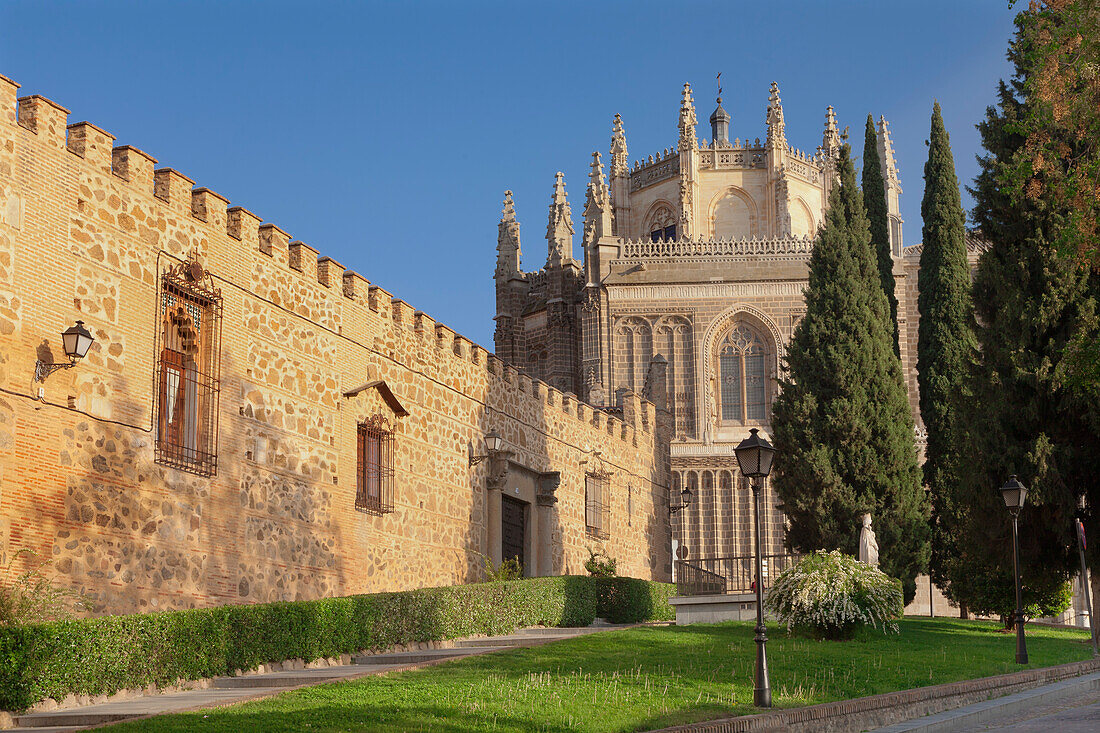 Die Wand des Palacio de la Cava, Kloster San Juan de los Reyes, Toledo, Kastilien-La Mancha, Spanien, Europa