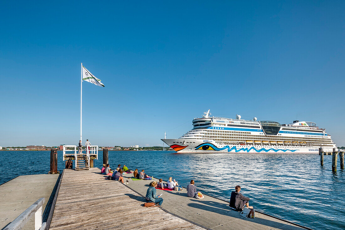 Kreuzfahrtschiff Aida, Kiel, Kieler Förde, Ostsee, Schleswig-Holstein, Deutschland