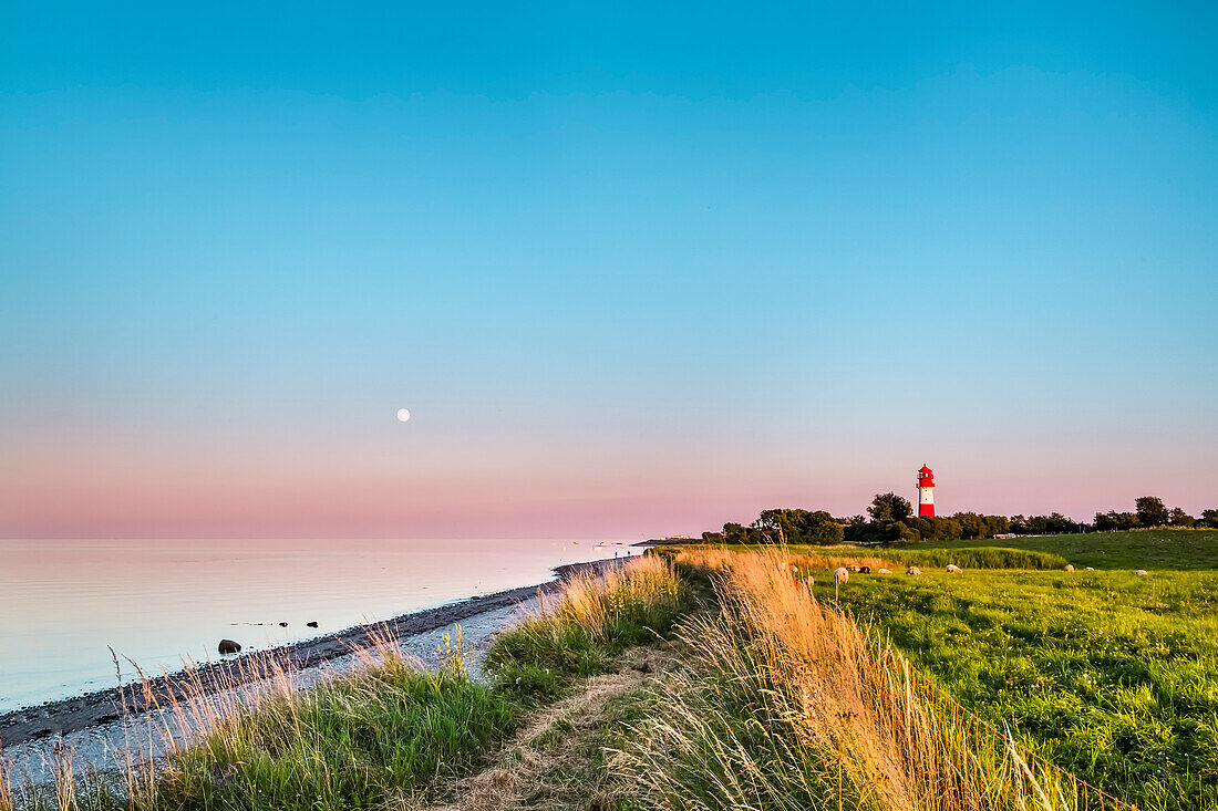 Vollmond am Leuchtturm Falshöft, Angeln, Ostsee, Schleswig-Holstein, Deutschland