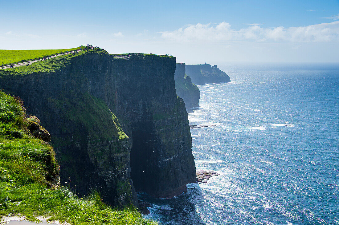 Cliffs of Moher, Burren, County Clare, Munster, Irland, Europa