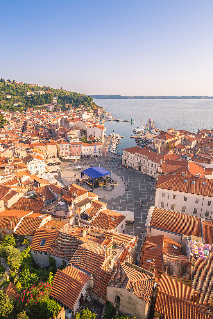 Piran, Slowenisch Istrien, Slowenien, Erhöhte Ansicht der Stadt