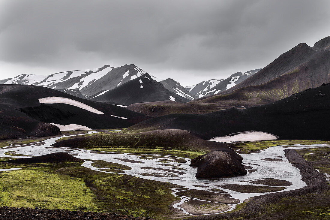 Bach im Hochland von Island, Landmannalaugar, Island