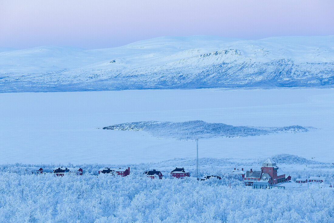 View of Abisko houses, on the banks of Tornetrask Lake. Abisko, Abisko National Park, Norbottens Ian, Sweden,Europe