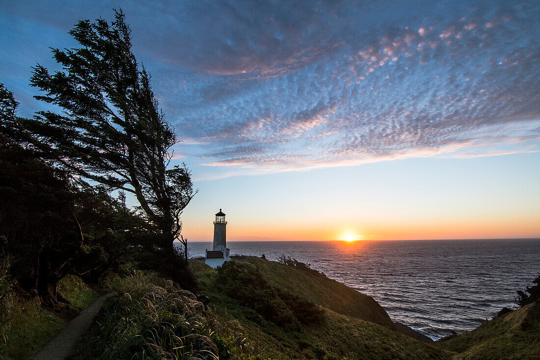 Cape Disappointment sunset lighthouse