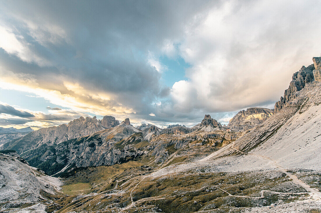 Landschaft bei den Dolomiten, Südtirol, Trentino,  Italien, Europa