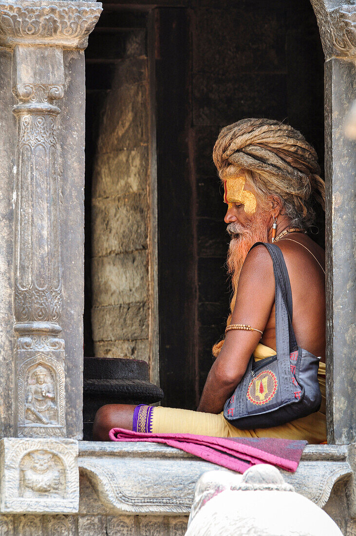 Sadhu im Pashupatinath Tempel, Kathmandu, Nepal, Asien