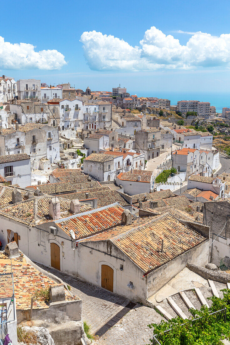 Mittelalterliches Dorf Monte Sant'angelo, Bezirk Foggia, Apulien, Italien