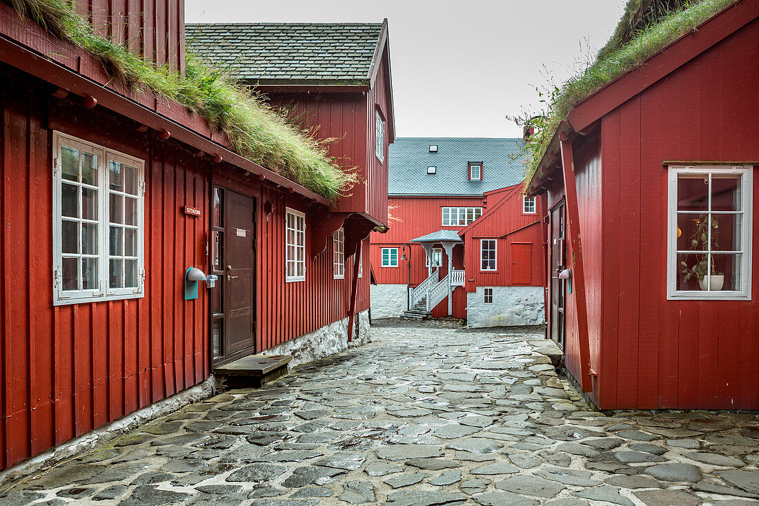 Tinganes mit alten Parlamentsgebäuden in Torshavn, Faröer Inseln