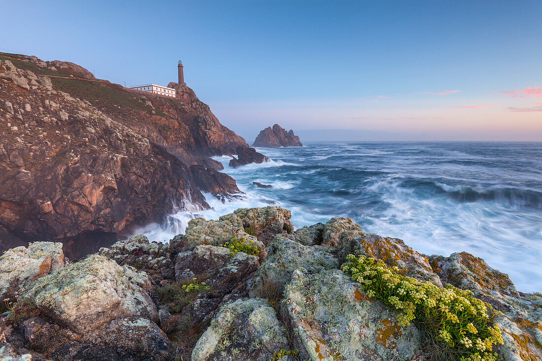 Cabo Vilan, Camarinas, A Coruna Bezirk, Galicien, Spanien, Europa, Blick auf Cabo Vilan Leuchtturm