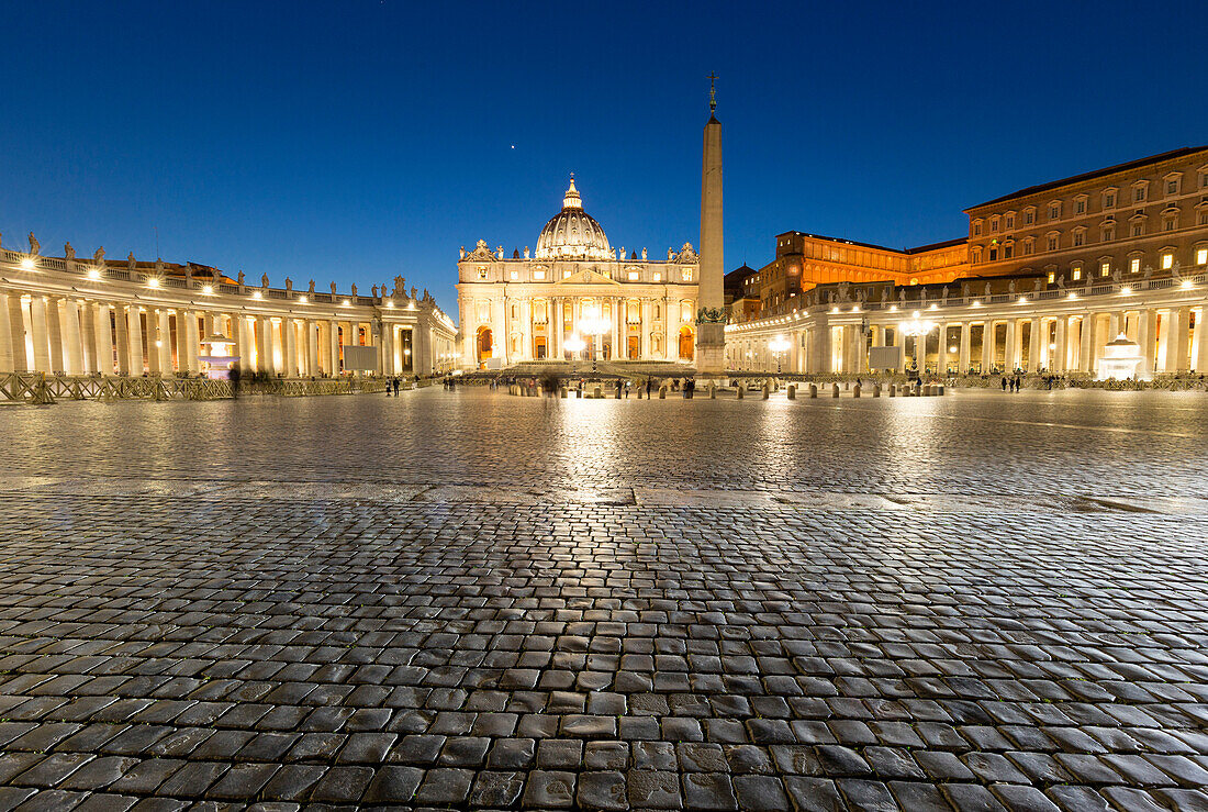 Italy, Lazio, Rome, Saint Peter's Basilica at dusk