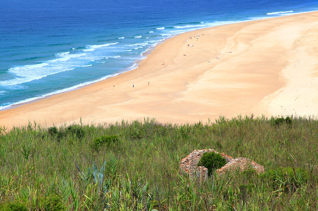 Portugal, Nazaré. Praia do Norte. Der nördliche Strand.