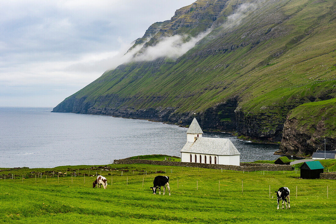 Vidareidi Kirche in Vidoy, Färöer, Dänemark, Europa