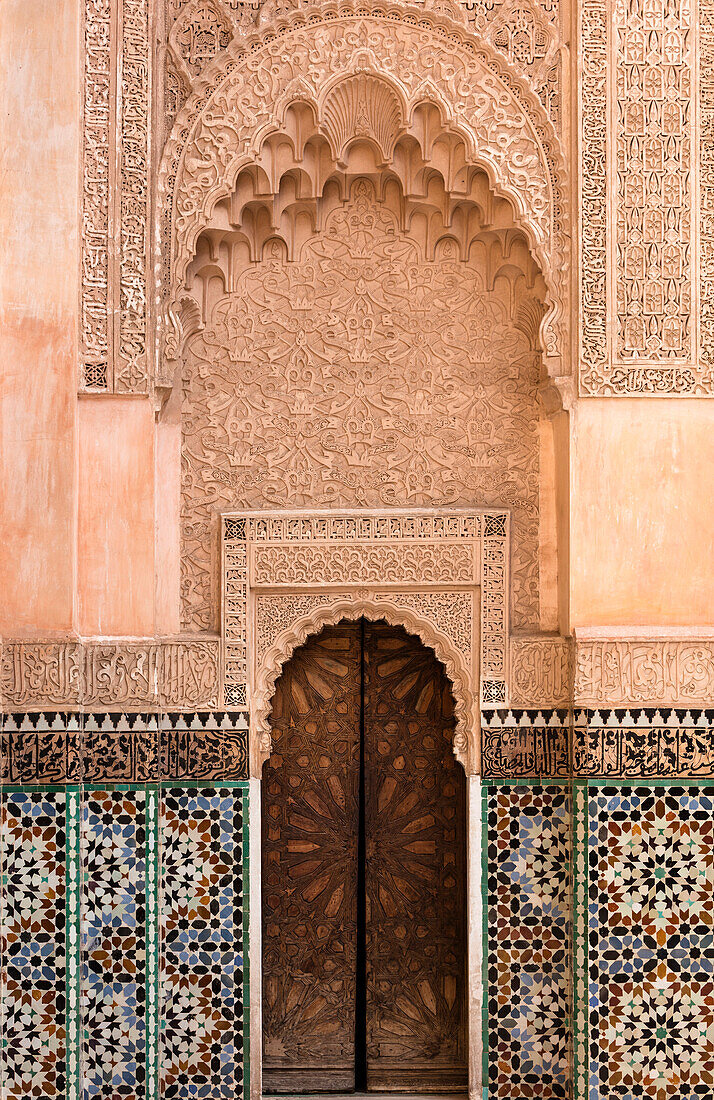 Mauer von Ben Youssef Madrasa ,alte islamische Hochschule, UNESCO-Weltkulturerbe, Marrakesch, Marokko, Nordafrika, Afrika