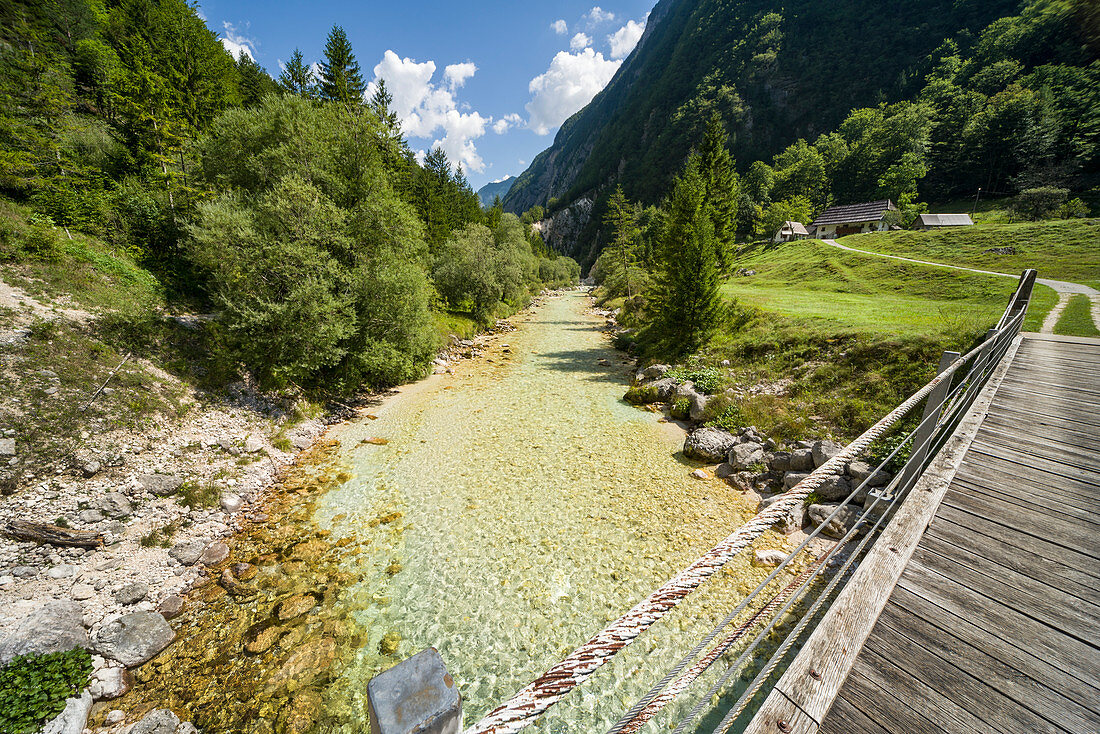 Blick in das Soca-Tal zwischen Trenta und Soca, Alpe-Adria-Trail, Gorenjska, Oberkrain, Nationalpark Triglav, Julische Alpen, Slowenien