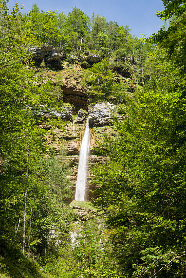 Wasserfall , Slap Pericnik,  im Vrata-Tal, Mojstrana, Kranjska Gora, Gorenjska, Oberkrain, Nationalpark Triglav, Julische Alpen, Slowenien