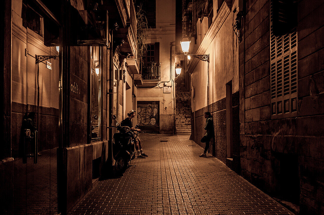 Small street Can dAnus near Placa Mercat, Palma Old town, Palma de Mallorca, Majorca, Balearic Islands, Mediterranean Sea, Spain, Europe