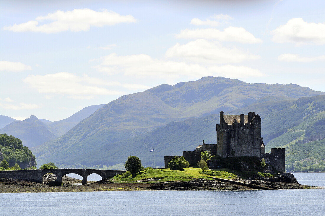 Eilean Donan Castle at Loch Duich, Glen Shield, Scotland