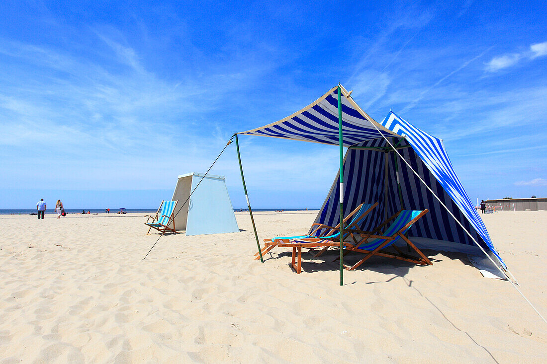 Frankreich, Nordfrankreich, Le Touquet. Strandzelt.