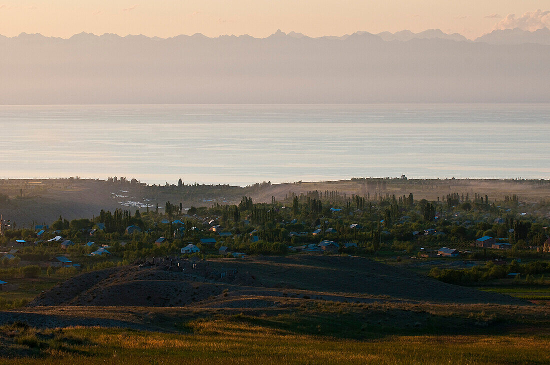 Zentralasien, Kirgisistan, Issyk-Kul-Provinz (Ysyk-Köl), Issyk-Kul-See, Barskoon