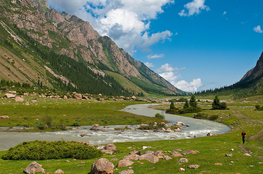 Zentralasien, Kirgisistan, Issyk-Kul-Provinz (Ysyk-Köl), Juuku-Tal, die Entdeckerin Ella Maillart hat dieses Tal während ihrer Reise durch Zentralasien durchquert