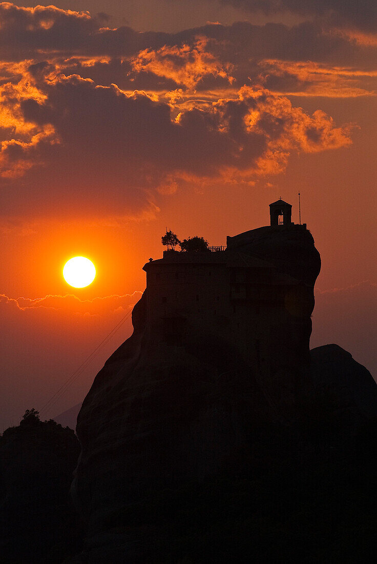 Europe, Grece, Plain of Thessaly, Valley of Penee, World Heritage of UNESCO since 1988, Orthodox Christian monasteries of Meteora perched atop impressive gray rock masses sculpted by erosion, Monastery of Saint Nicolas