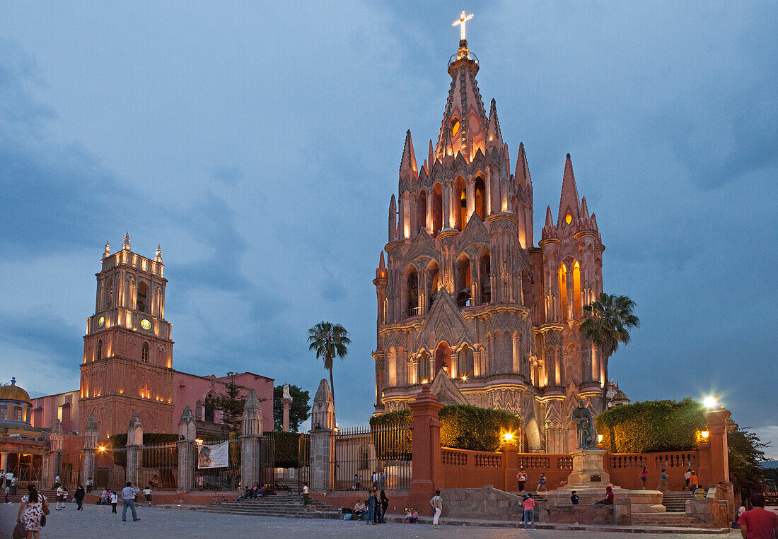 Mexiko, Bundesstaat Guanajuato, San Miguel de Allende, Kathedrale San Miguel Arcangelo, neugotischer Stil, Ende des 19. Jahrhunderts und Kirche San Rafael