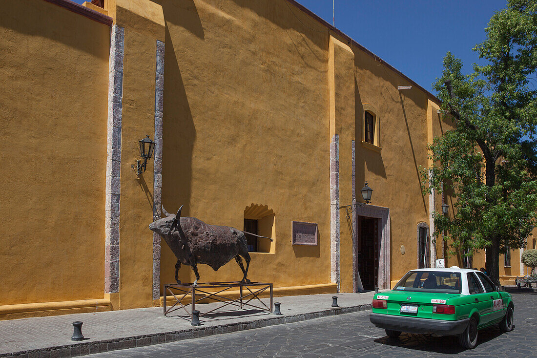 Mexico, State of Guanajuato, San Miguel de Allende, facade of the Cultural Center El Nicromante