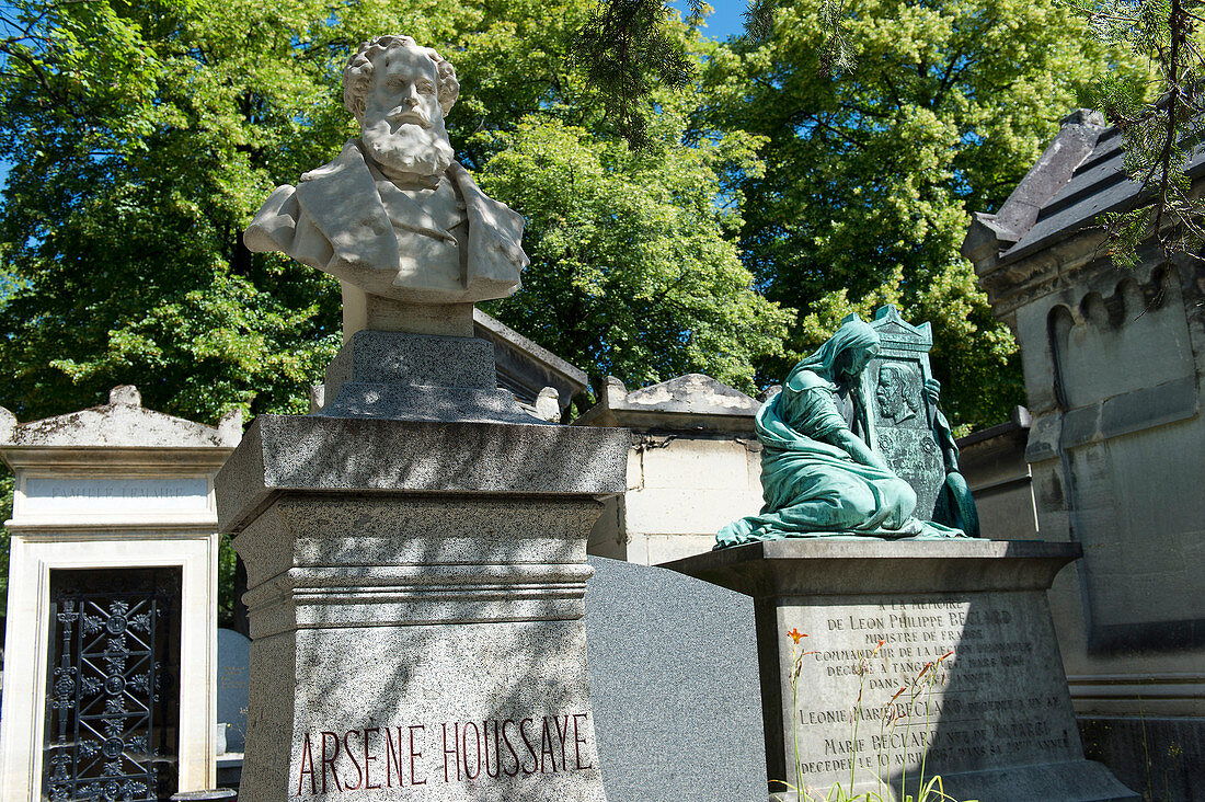 Frankreich, Paris 20. Bezirk. Père Lachaise Friedhof. Grab des Schriftstellers Arsene Houssaye (1896)