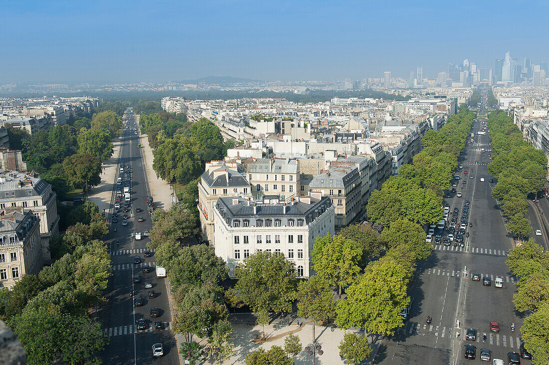 Frankreich. Paris 16. Bezirk. Platz de l'Etoile. Linke Seite: Avenue Foch. Rechte Seite: Avenue de la Grande Armée