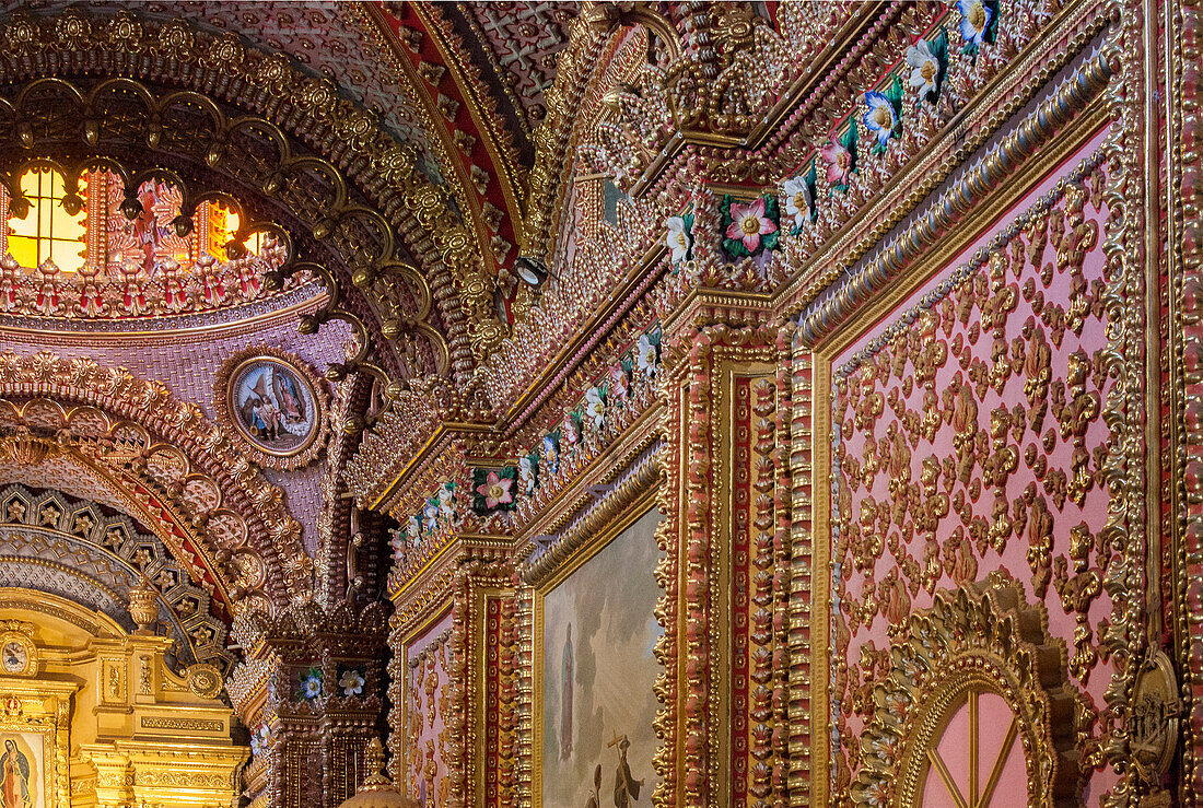 Mexico, Michoacan State, Morelia, Detail of the nave of the Sanctuary of Nuestra Senora de Guadalupe, 17th century, Unesco World Heritage