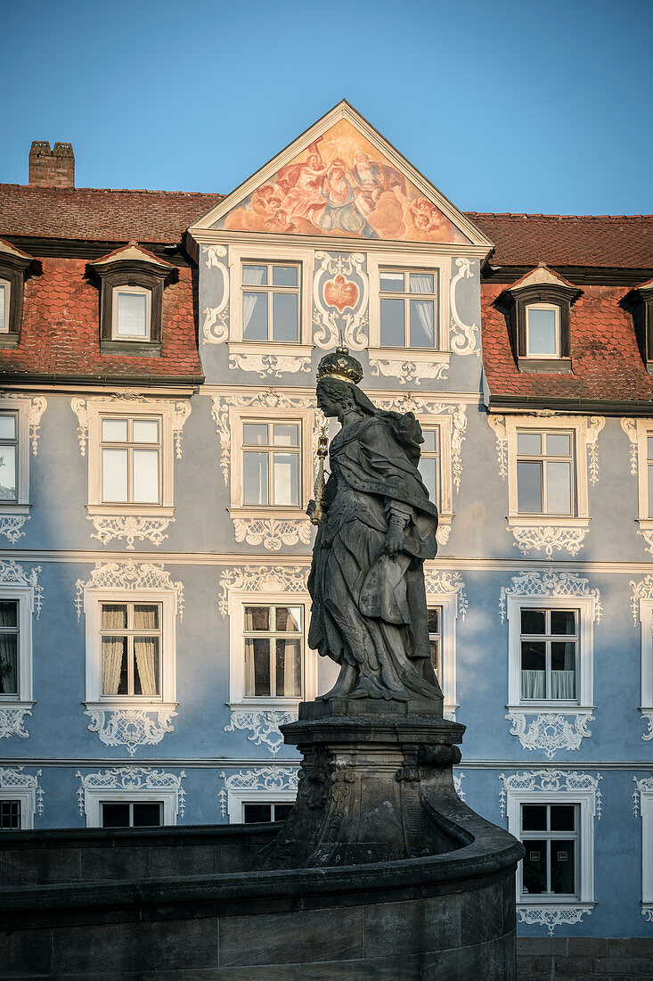 UNESCO World Heritage Bamberg historic centre, statue of Kunigunde, Bamberg, Frankonia, Bavaria, Germany